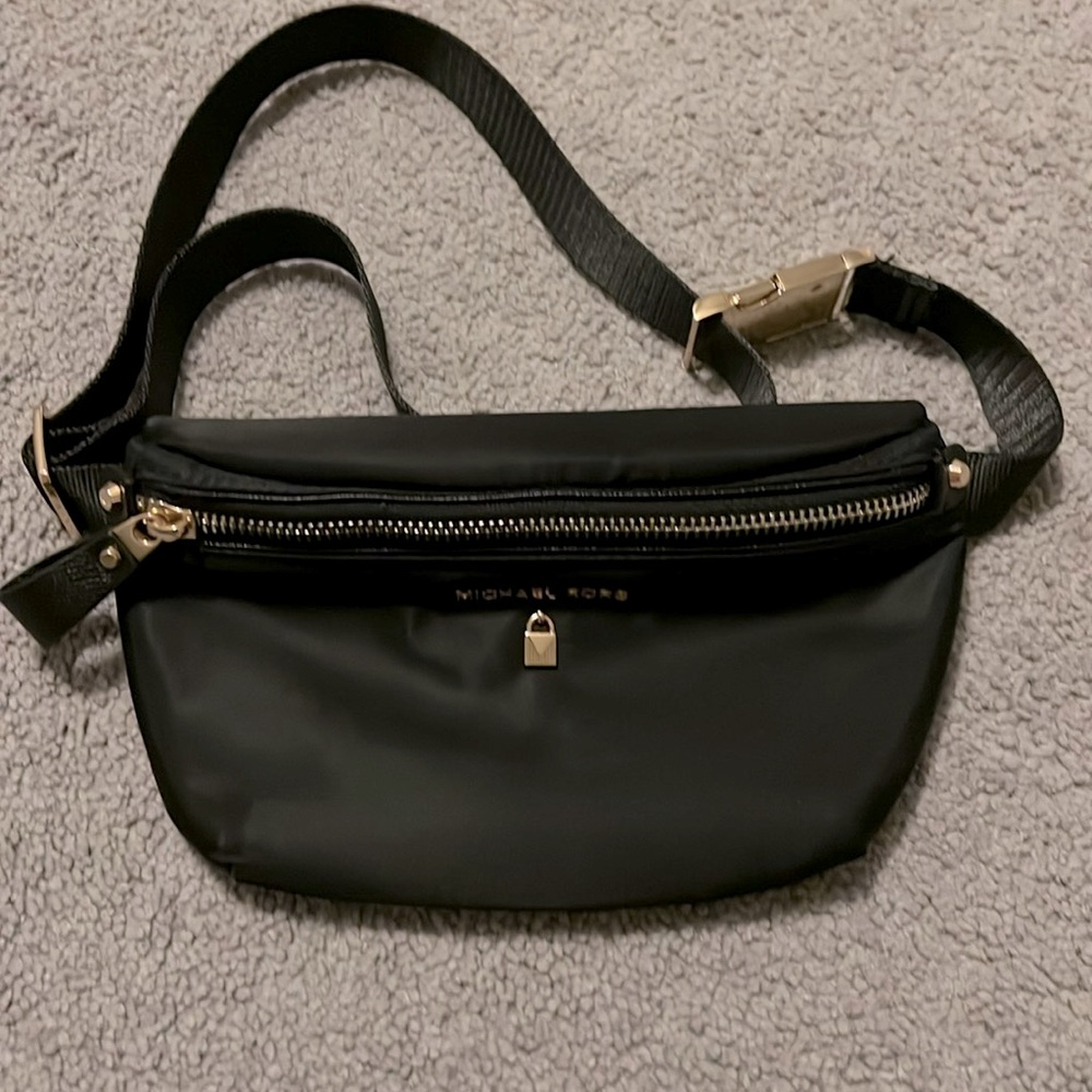 NWOT Michael Kors black and gold nylon belt bag